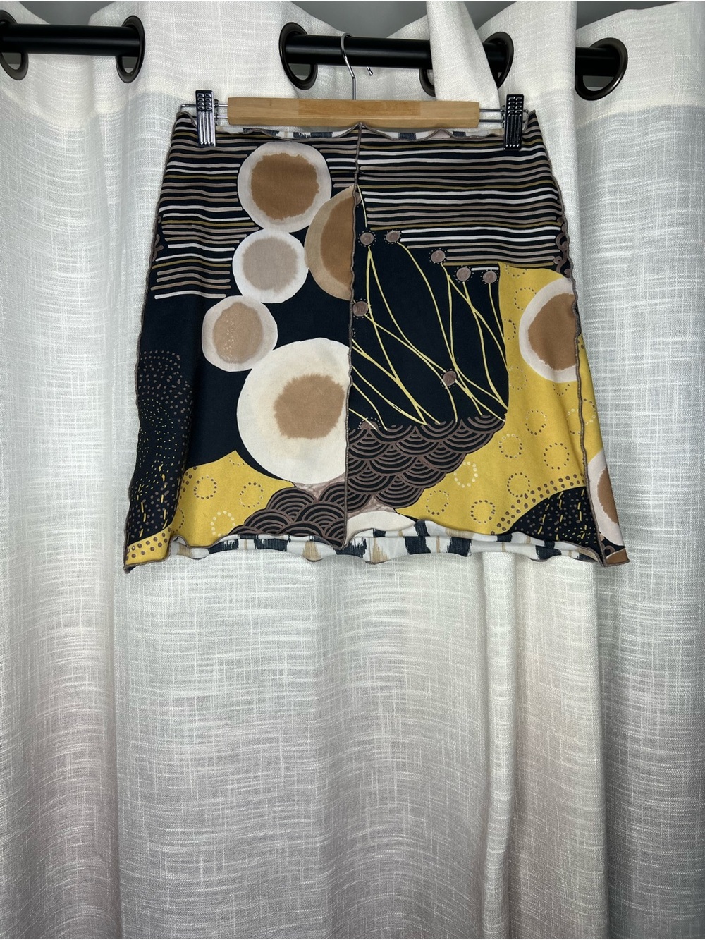 Haystacks Patterned Reversible Skirt - Picture 2 of 5